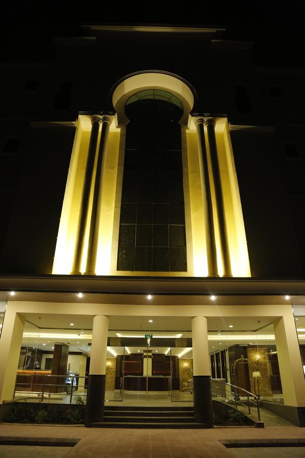 Flora Hotel Suite 2 فلورا2 للشقق المخدومة Rijád Exteriér fotografie