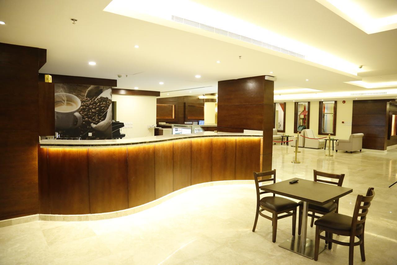 Flora Hotel Suite 2 فلورا2 للشقق المخدومة Rijád Exteriér fotografie