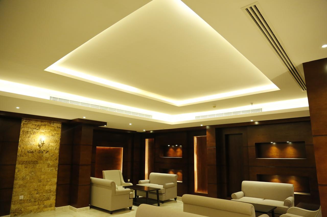 Flora Hotel Suite 2 فلورا2 للشقق المخدومة Rijád Exteriér fotografie
