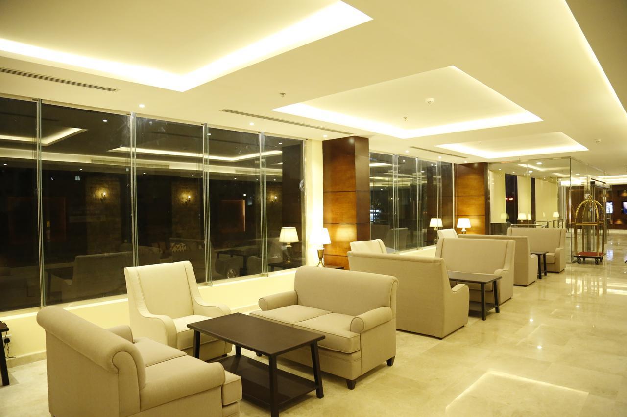 Flora Hotel Suite 2 فلورا2 للشقق المخدومة Rijád Exteriér fotografie