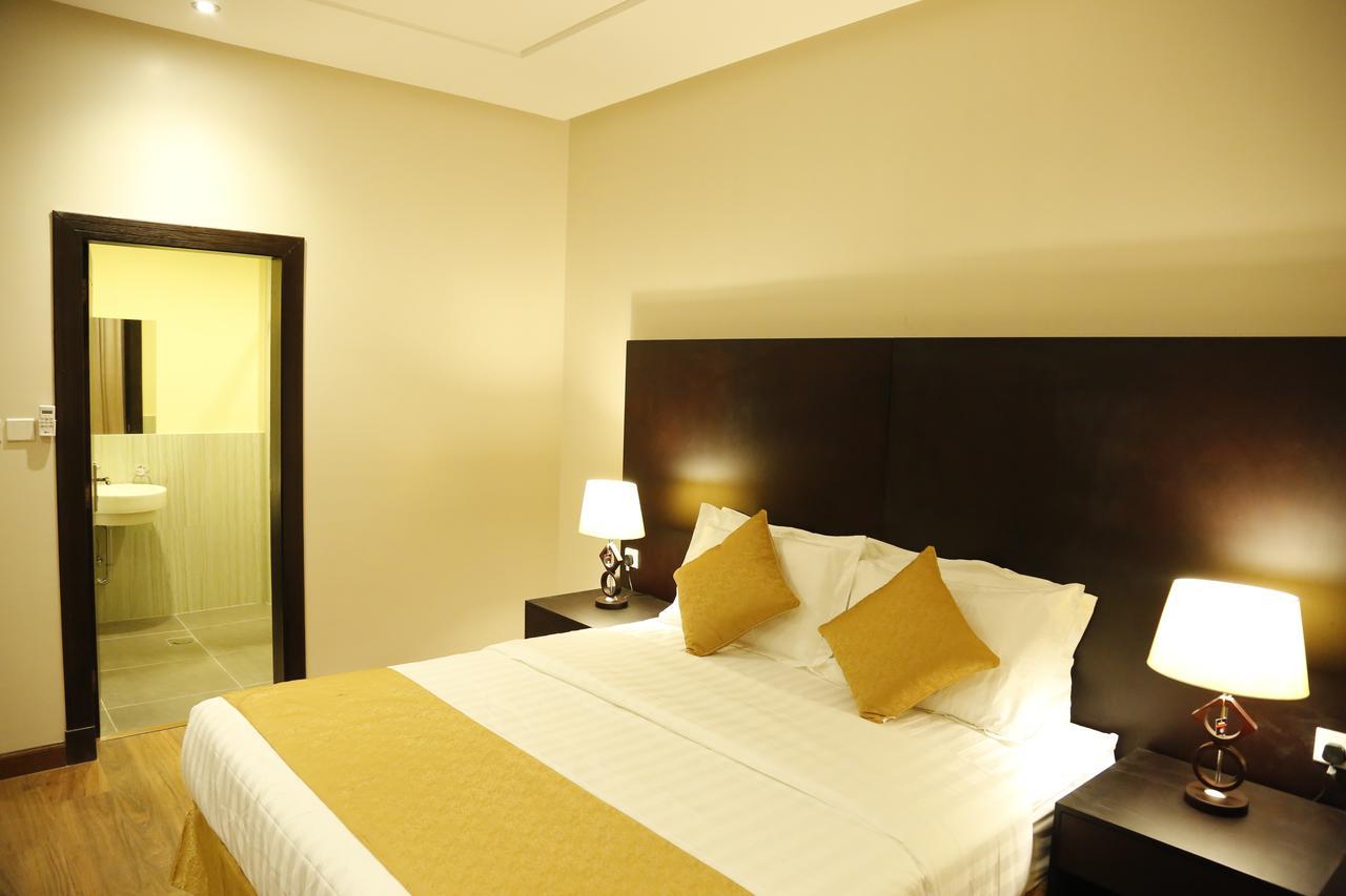 Flora Hotel Suite 2 فلورا2 للشقق المخدومة Rijád Exteriér fotografie
