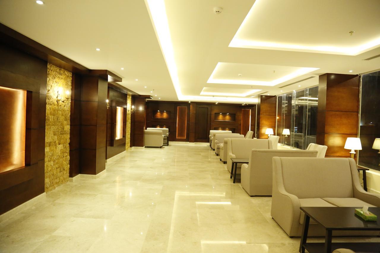 Flora Hotel Suite 2 فلورا2 للشقق المخدومة Rijád Exteriér fotografie