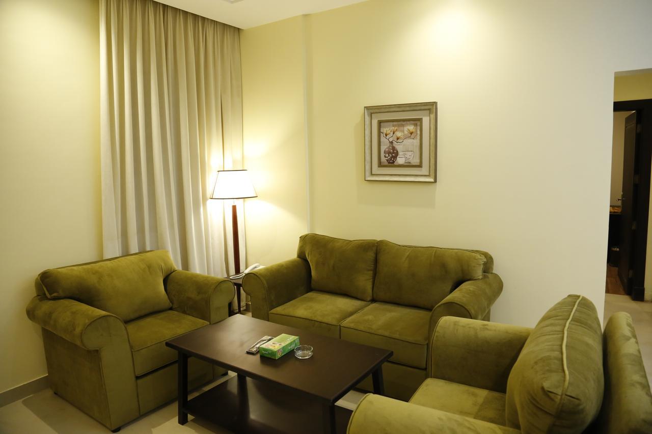 Flora Hotel Suite 2 فلورا2 للشقق المخدومة Rijád Exteriér fotografie