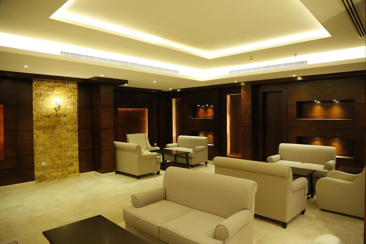 Flora Hotel Suite 2 فلورا2 للشقق المخدومة Rijád Exteriér fotografie