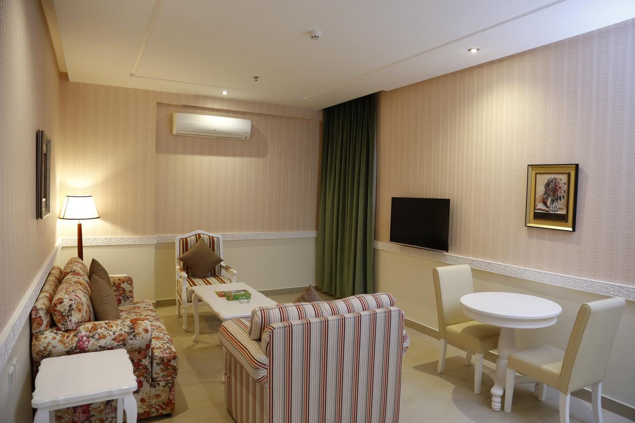 Flora Hotel Suite 2 فلورا2 للشقق المخدومة Rijád Exteriér fotografie