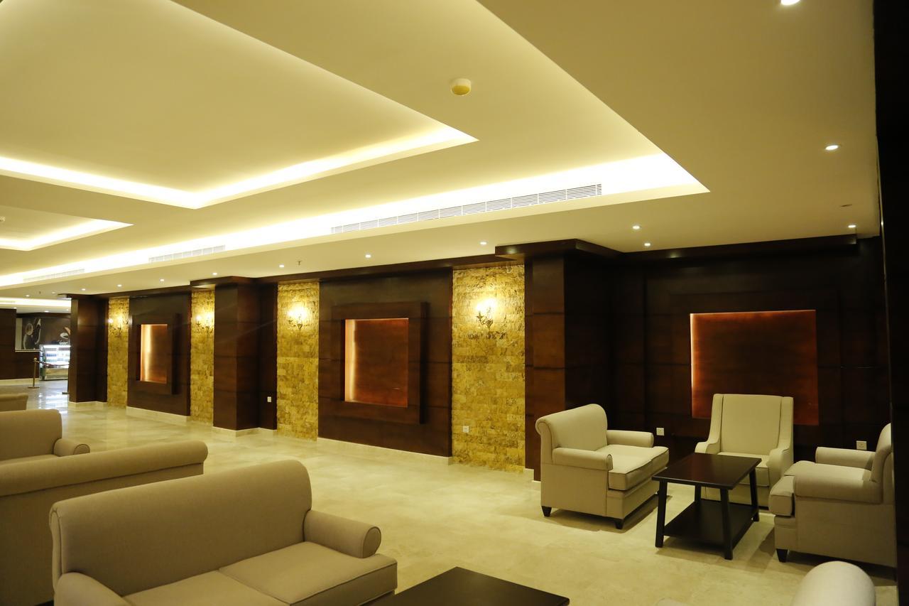 Flora Hotel Suite 2 فلورا2 للشقق المخدومة Rijád Exteriér fotografie