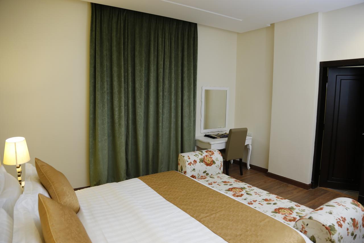 Flora Hotel Suite 2 فلورا2 للشقق المخدومة Rijád Exteriér fotografie
